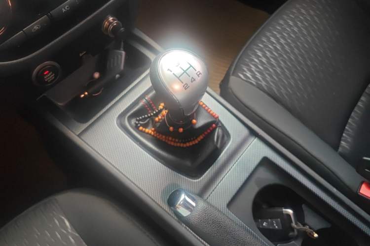 Used Haima M6 2017 1.6L Manual Comfort Model Gear Lever