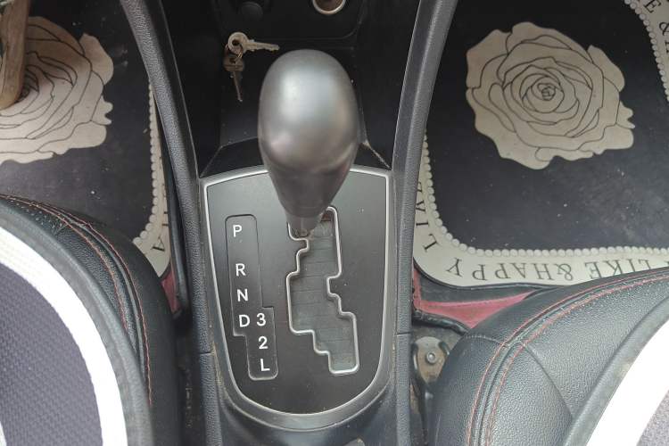 Used Hyundai Verna Ray 2014 1.4L Automatic GLX
