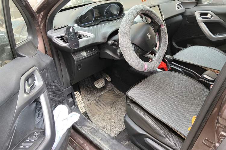 Used Peugeot 2008 2014 1.6L Automatic Navigation Edition Driver Seat