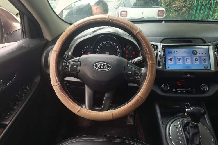 Used Kia Sportage R 2014 2.0L Automatic Two-Wheel Drive DLX
