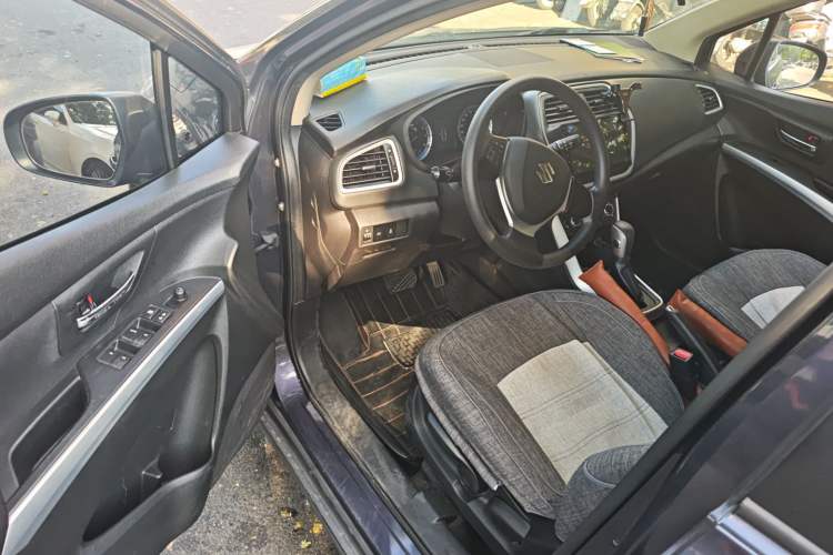 Used Suzuki S-Cross 2014 1.6L CVT Two-Wheel Drive Entry Model