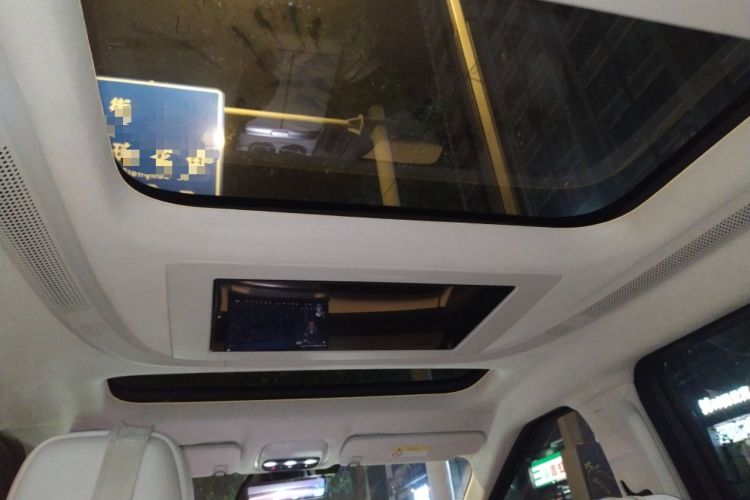 Used XPeng X9 2024 702 Ultra-Long Range Max
