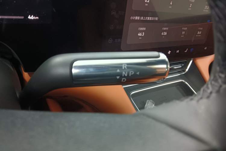 Used Hima AITO M8 2025 Model Pure Electric Ultra Six-Seat Four-Wheel-Drive Version