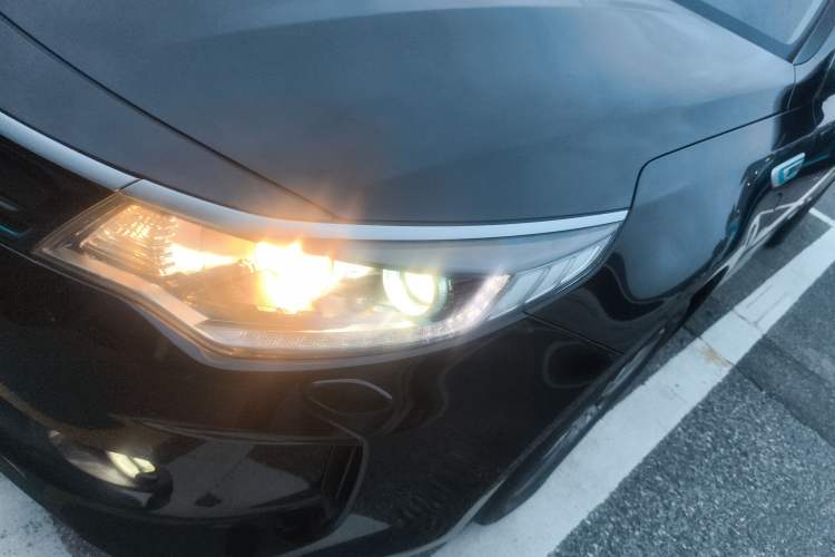 Used Kia K5 New Energy 2018 2.0L ZhiZun Edition
