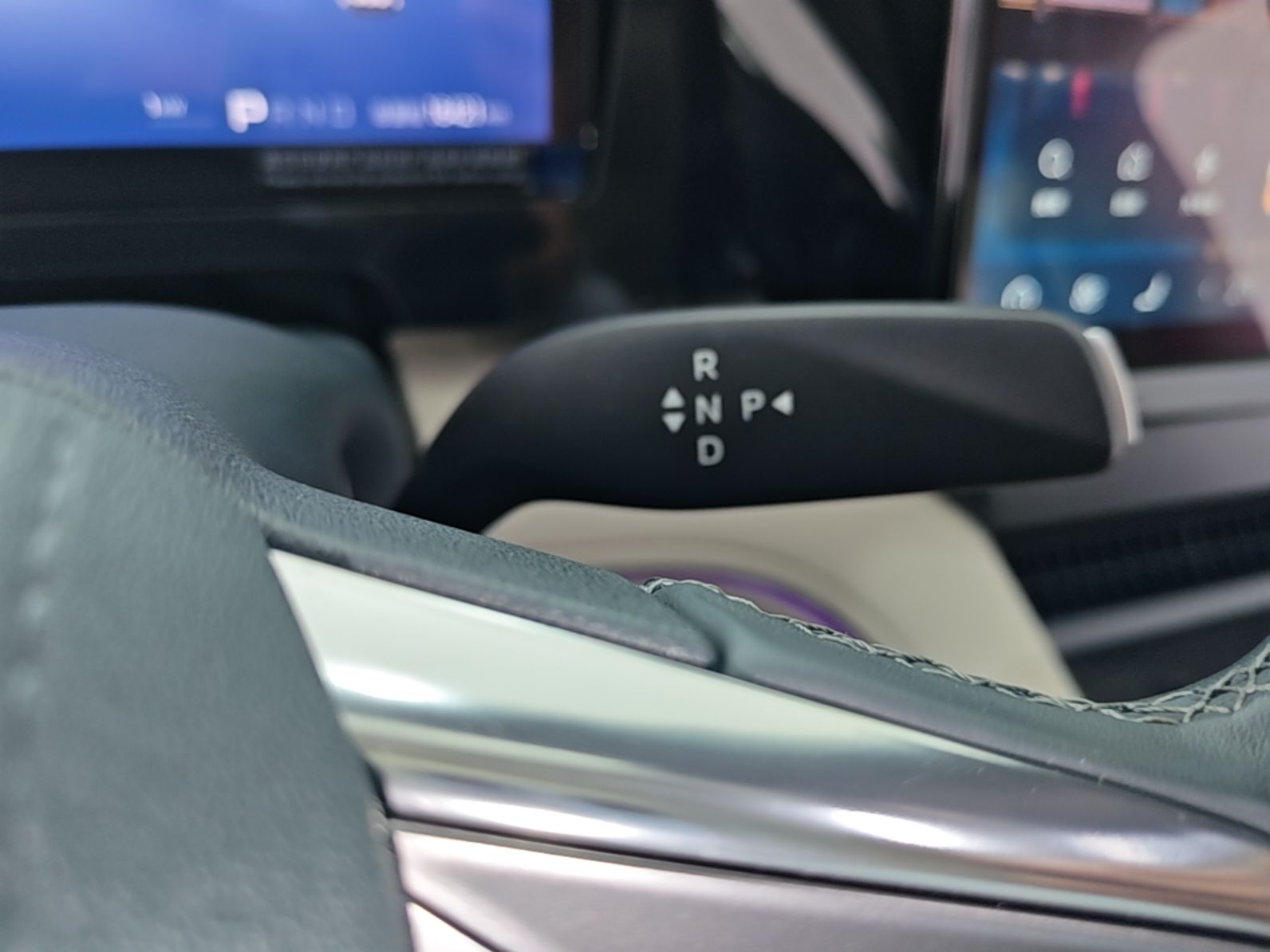BYD Xia 2026 DM-i 1.5T 218KM Excellence Edition — снимка 16