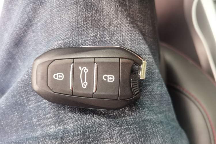 Used Citroen C3-XR 2015 1.6L Automatic Smart Version Vehicle Key