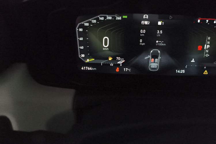 Used Lynk & Co 02 2022 1.5T DCT Shine Pro Odometer Close Up