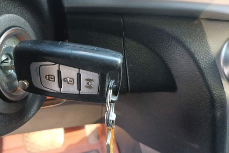 Used SsangYong Korando 2014 2.0L Gasoline Two-Wheel Drive Automatic Luxury Navigation Edition