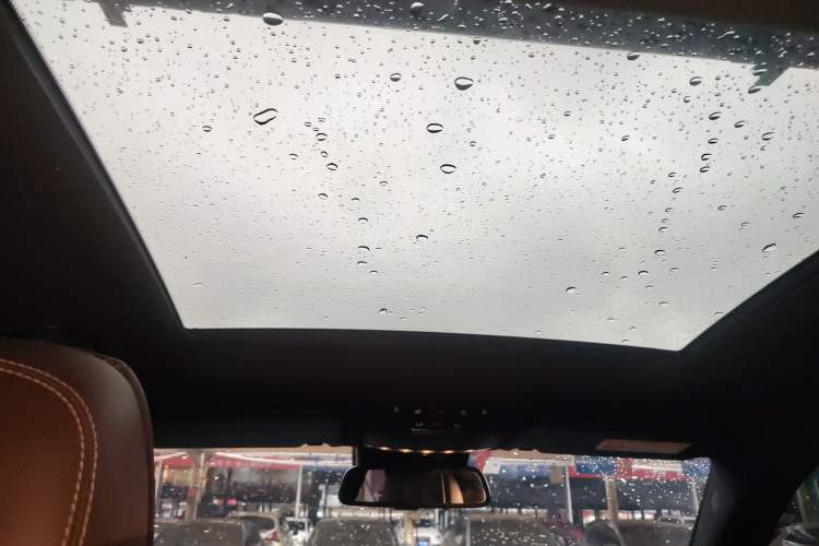 Used Mercedes-Benz GLC 2018 GLC 260 4MATIC Luxury Model