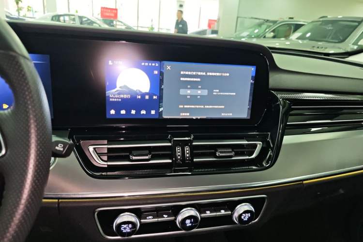 Used Hongqi HS5 2023 2.0T Qixiang Pro Edition