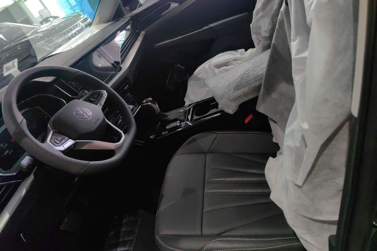 Used Volkswagen Passat 2026 Model, Outstanding 380TSI Xingkong Longteng Edition