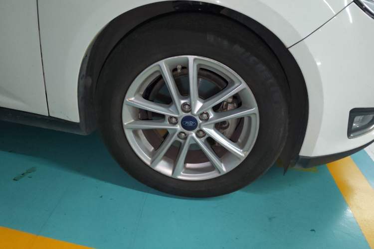 Used Ford Focus 2017 Hatchback EcoBoost 125 Automatic - Ultra-Powerful Style Edition with Smart Drive Features