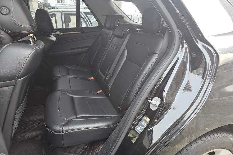 Used Mercedes-Benz M-Class 2014 ML 400 4MATIC Dynamic Model