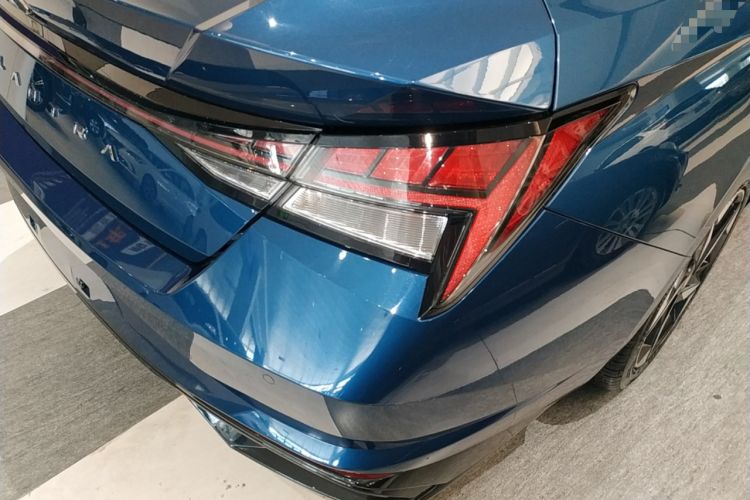 Used Hyundai Elantra 2021 1.5L CVT LUX Prestige Edition Exterior 3