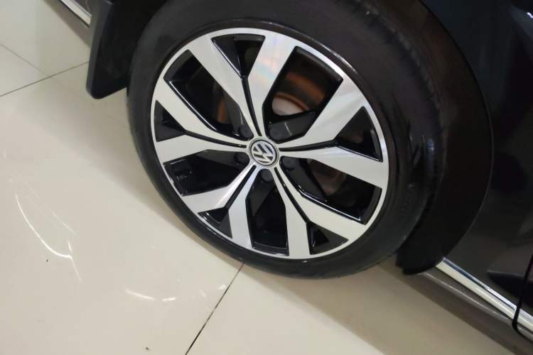 Used Volkswagen Magotan 2018 330TSI DSG Luxury Model Exterior 5