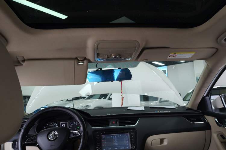 Used Skoda Octavia 2015 1.6L Automatic Yijun Edition Headliner