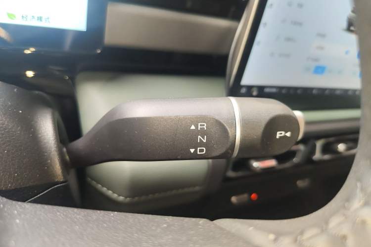 Used Baojun Spark EUV 2025 Flagship Edition 5 Seats Gear Lever