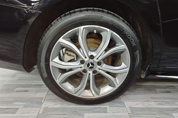 Used Mercedes-Benz E-Class 2021 Restyled E 300 L Sporty and Stylish Edition
