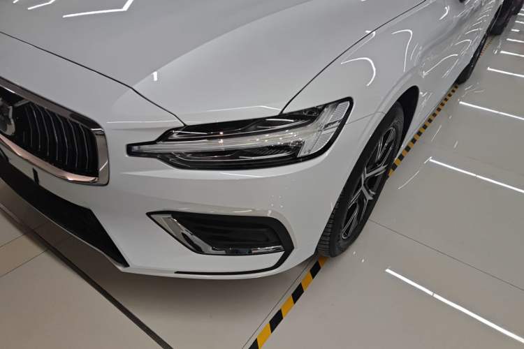 Used Volvo S60 2026 Model B4 Zhiyi Luxury Edition