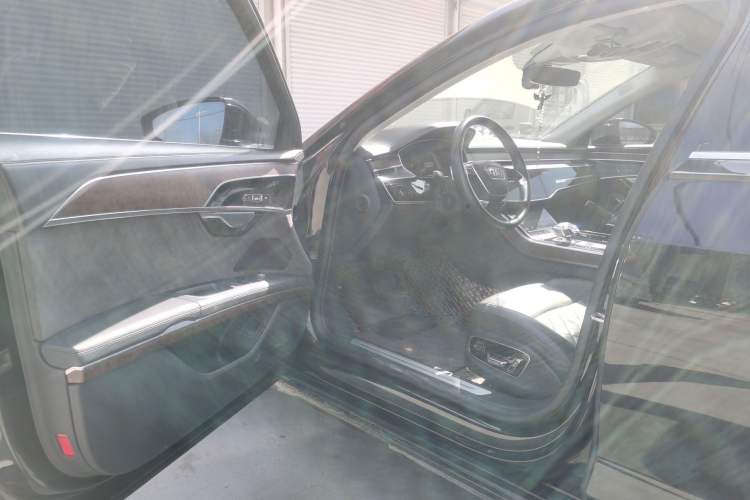 Used Audi A8 2021 A8L 55 TFSI quattro Luxury Model
