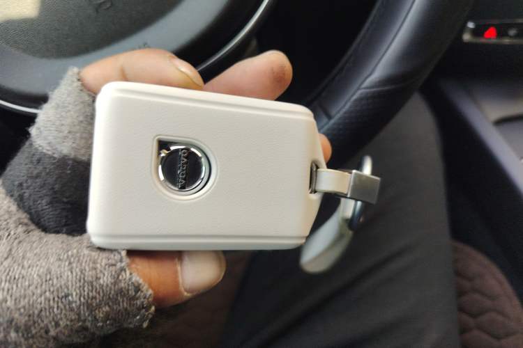 Used Volvo S60 2025 B4 Zhiyi Luxury Edition