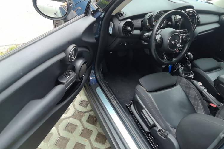 Used MINI 2016 1.5T COOPER
