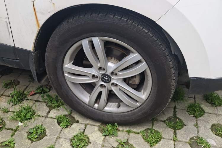 Used JAC Group Refine S5 2013 2.0L Manual Luxury Edition Right Front Wheel Hub