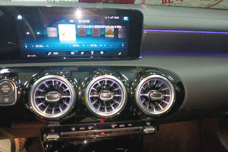 Used Mercedes-Benz A-Class 2022 Restyled A 200 L Sport Sedan Fashion Version
