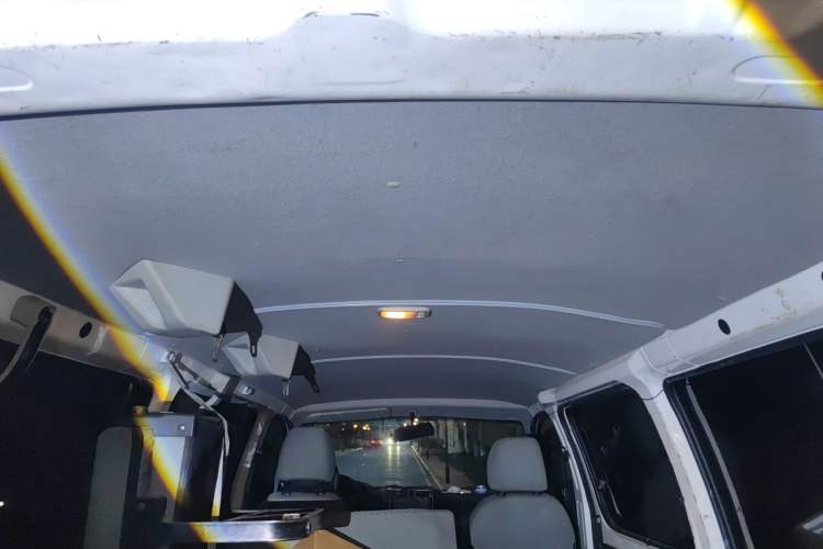 Used Jinbei Express 2020 2.0L Upgraded Version China VI Standard 6-Seater 1TZS
