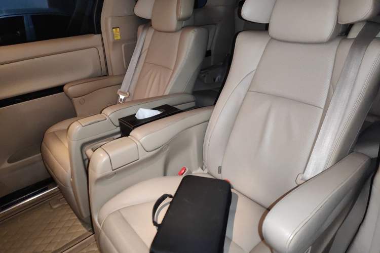 Used Toyota Alphard 2012 3.5L Luxury Edition

