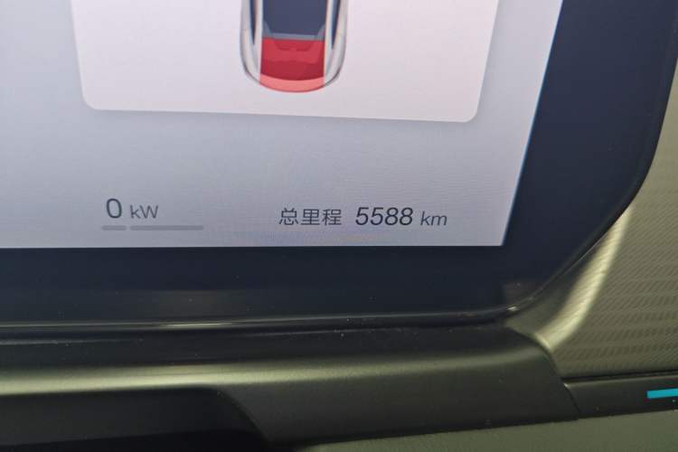 Used BYD Song L EV 2025 Intelligent Driving Version 662 km LiDAR Excellence Edition Odometer Close Up