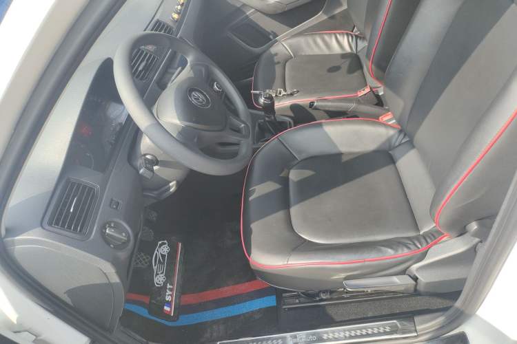 Used Volkswagen Santana 2016 1.6L Manual Fashion Edition Left Front Seat