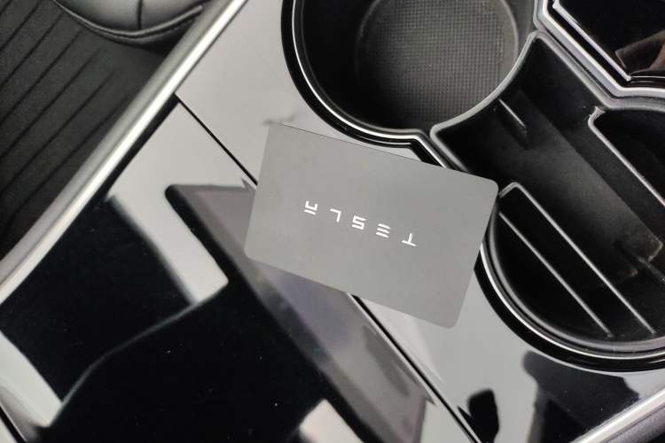 Used Tesla Model 3 2019 Standard Range Rear-Drive Upgraded Version
