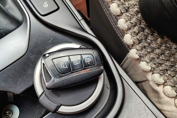 Used Hyundai Santa Fe Classic 2013 3.0L 4x4 Flagship Edition 7 Seats Euro IV