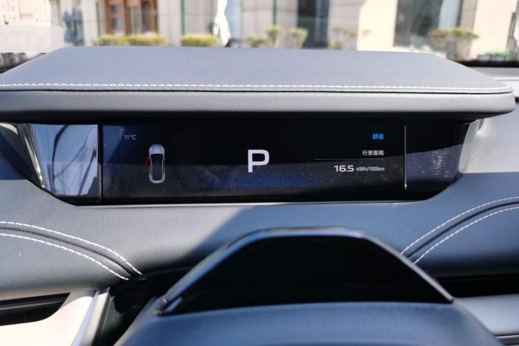 Used Xiaomi Auto SU7 2024 Four-Wheel Drive Ultra-Long Range Advanced Intelligent Driving Max Edition