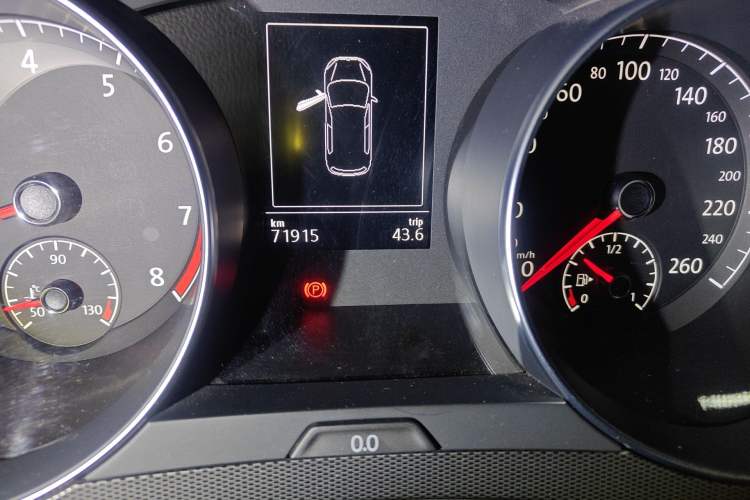 Used Volkswagen Golf Sportsvan 2016 230TSI Automatic Trend Edition
