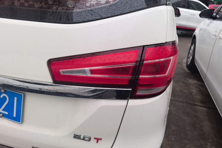 Used BAIC Weiwang M50F 2017 1.3T Standard Model