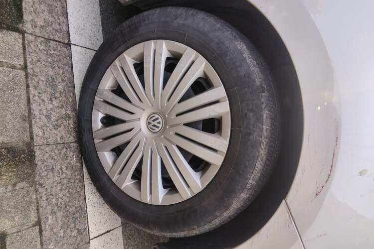 Used Volkswagen Polo 2016 1.6L Automatic Comfort Model
