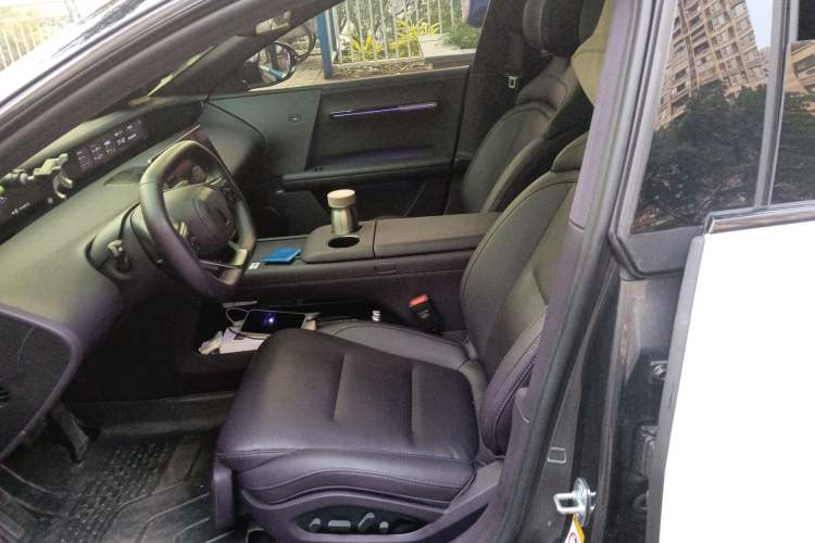 Used Avatr 06 2025 Ultra Pure Electric Edition