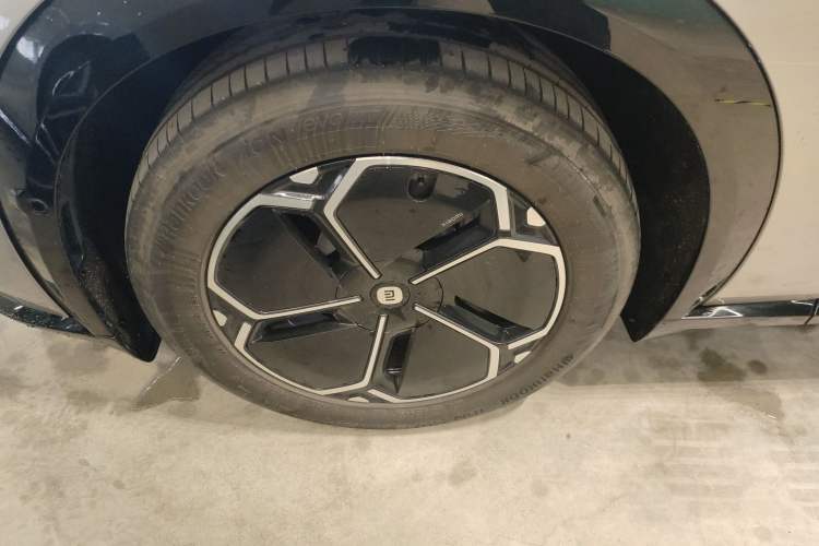 Used Xiaomi Auto YU7 2025 Ultra-Long Range Rear-Wheel Drive Version
