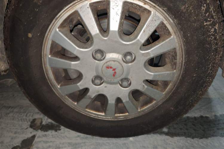 Used Wuling Rongguang V 2016 1.2L Standard Version
