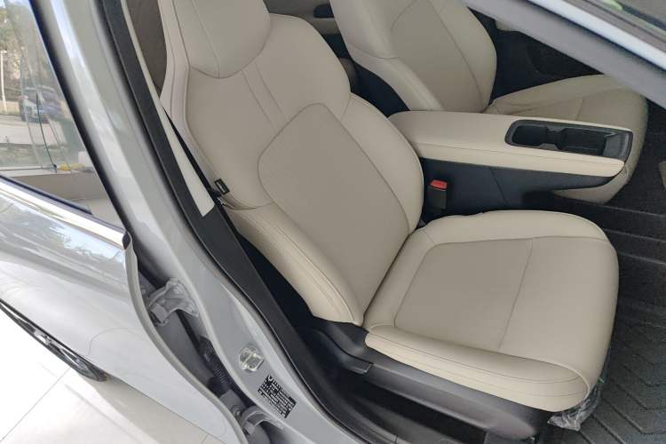 Used Wuling Bingo PLUS 2024 510 km Flagship Edition Four-Seater Version