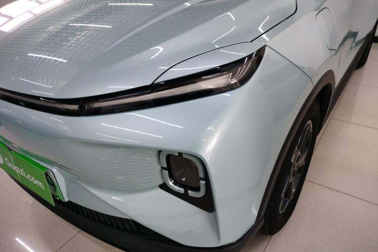 Used Geometry E Firefly 2024 401 km Fluorescent