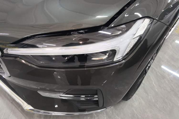 Used Volvo XC60 2022 B5 4x4 Smart Luxury Edition