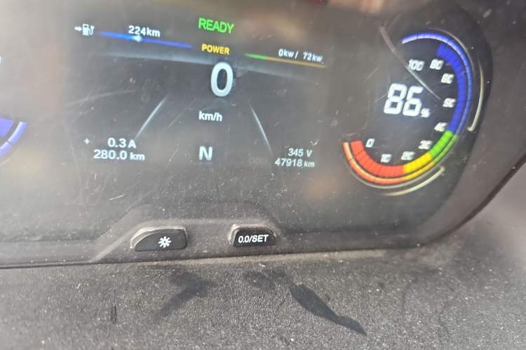 Used CHANGAN KAICHENG Ruixing EM80 2023 Flat-Top Double-Door 2-Seater 60 kW 41.932 kWh Odometer Close Up