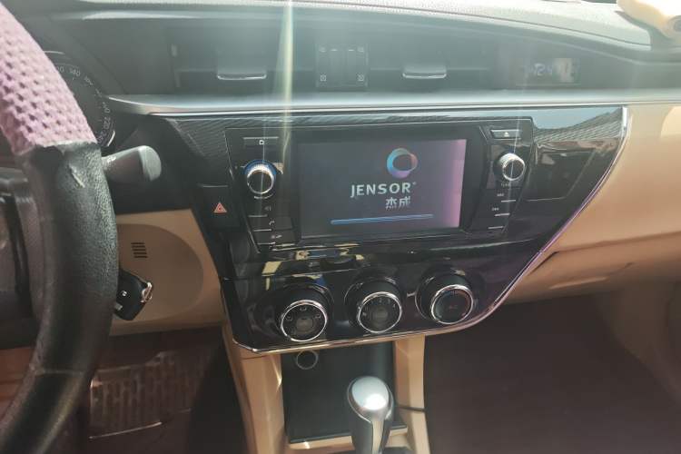 Used Toyota Corolla 2014 1.6L CVT GL-i Audio And AC Panel