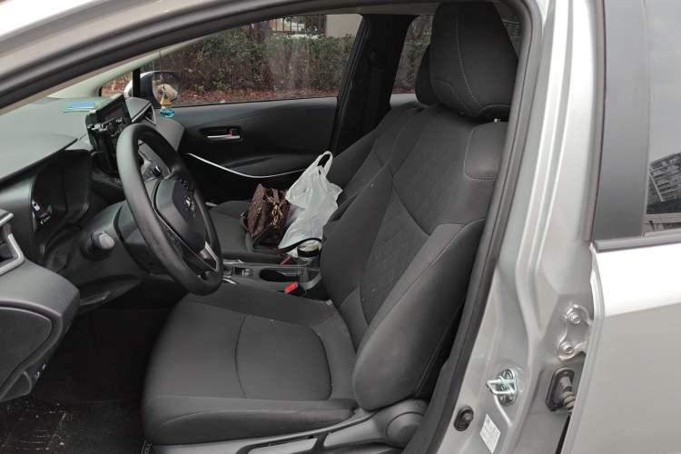 Used Toyota Corolla 2022 Dual-Motor 1.8L E-CVT Pioneer Edition
