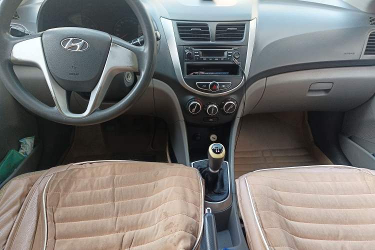Used Hyundai Verna (older generation) 2010 Sedan 1.4L Manual Comfort GS
