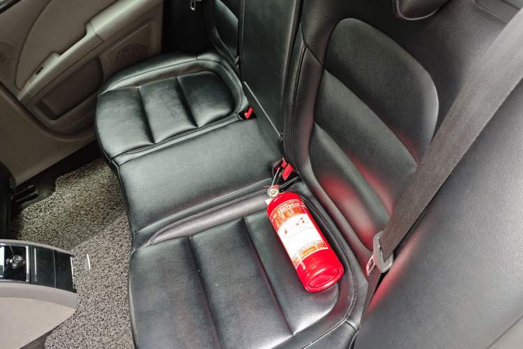 Used Skoda Superb 2013 1.4TSI Manual Shengshi Edition Left Rear Seat