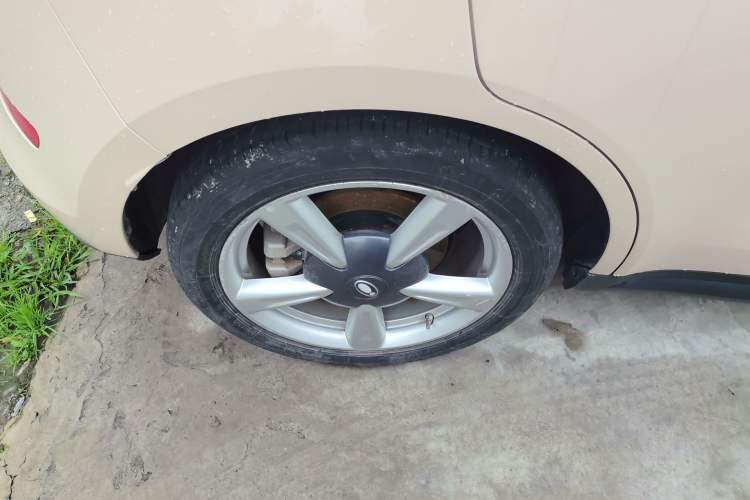 Used ORA Good Cat 2022 Morandi Edition 400km Standard Range Luxury Version Lithium Iron Phosphate